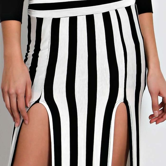 Black & White Striped Maxi Skirt with Two Slits - Picture 3 of 4